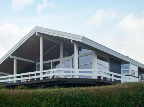 Modern Holiday Home in Jutland with Vejle Fjord View, Børkop